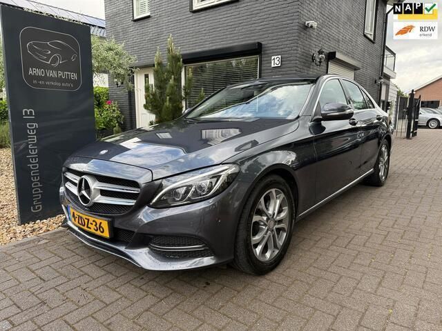 Grijs Gebruikt 2014 Mercedes C180 Edition Sedan | € 11.900 (Duur) - Afbeelding 1/4