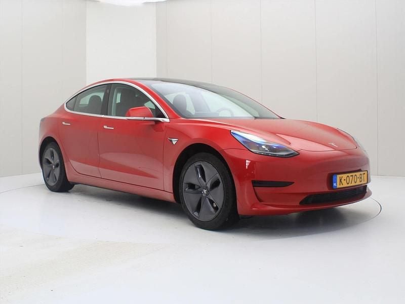 Occasion Tesla Model 3 Standard Range 239 kW (325 PK) 2020 Rood (metallic) Sedan