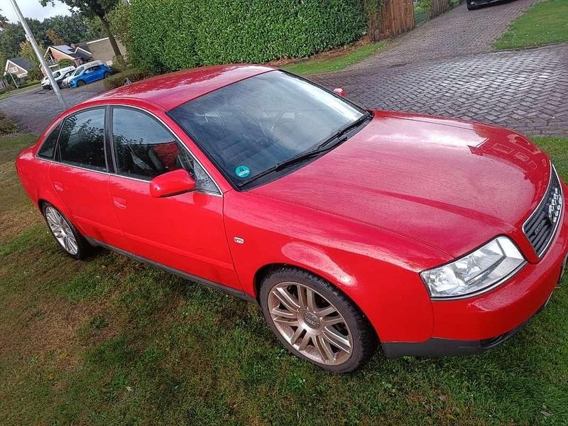 Rood Occasion 2002 Audi A6 Exclusive Sedan | € 3.750 (Eerlijke prijs) - Afbeelding 1/4