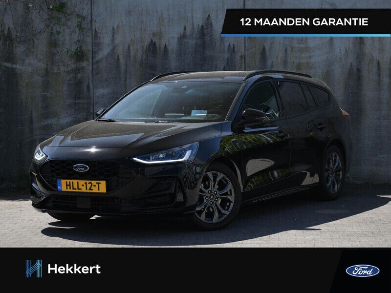 Zwart Gebruikt 2023 Ford Focus ST-Line Stationwagen | € 26.495 (Iets duurder) - Afbeelding 1/4
