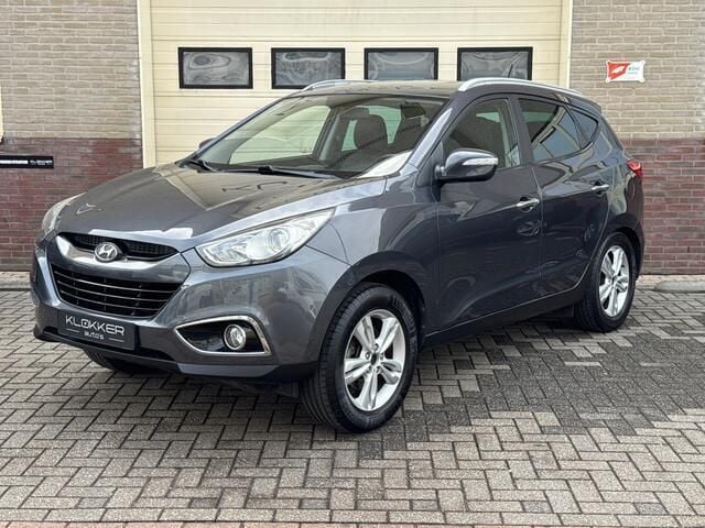Grijs, metallic lak Gebruikt 2010 Hyundai ix35 Style SUV | € 5.950 (Eerlijke prijs) - Afbeelding 1/4
