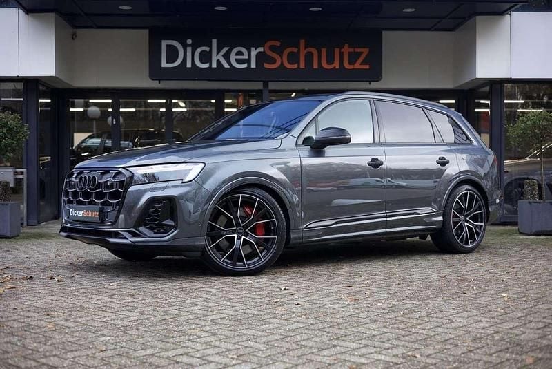 Grijs Gebruikt 2024 Audi Q7 Competition SUV | € 92.950 - Afbeelding 1/4