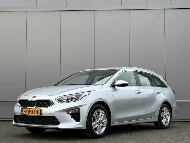 Grijs Gebruikt 2019 Kia Ceed EX Stationwagen | € 14.500 (Duur) - Afbeelding 1/4