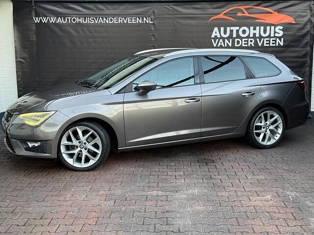 Occasion Seat Leon ST Business 122 PK (89 kW) 2014 Grijs (metallic) Stationwagen