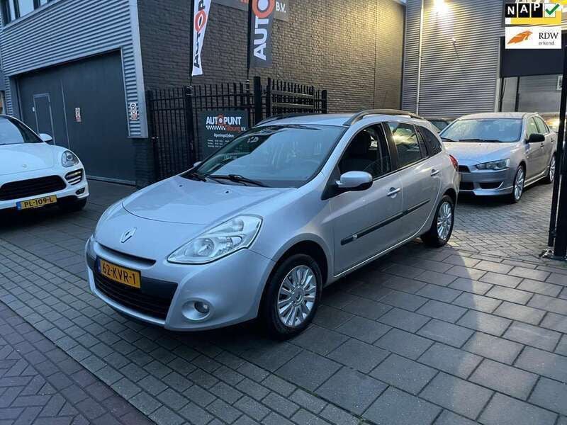 Grijs, metallic lak Gebruikt 2010 Renault Clio GrandTour Expression Stationwagen | € 3.999 (Eerlijke prijs) - Afbeelding 1/4