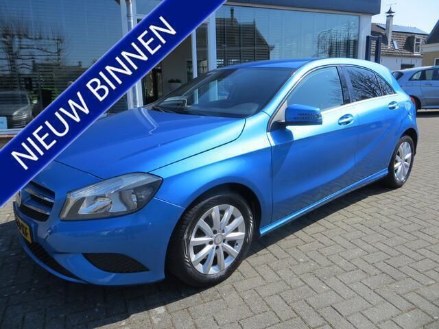Blauw, metallic lak Gebruikt 2012 Mercedes A180 Ambition Hatchback | € 9.950 (Eerlijke prijs) - Afbeelding 1/4
