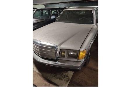 Grijs Gebruikt 1982 Mercedes 300 Sedan | € 9.900 - Afbeelding 1/4