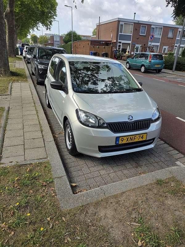 Grijs Occasion 2014 Skoda Citigo Active Hatchback | € 7.000 (Eerlijke prijs) - Afbeelding 1/3
