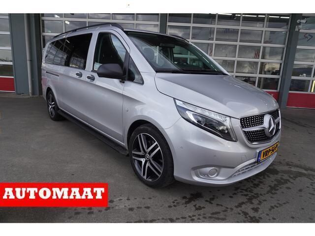 Grijs Gebruikt 2022 Mercedes Vito MPV | € 54.950 - Afbeelding 1/4