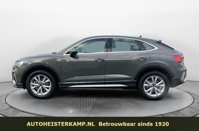 Grijs Gebruikt 2024 Audi Q3 Sportback SUV | € 48.950 (Eerlijke prijs) - Afbeelding 1/4