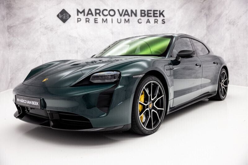 Groen Gebruikt 2023 Porsche Taycan Turbo S Sedan | € 129.850 - Afbeelding 1/4