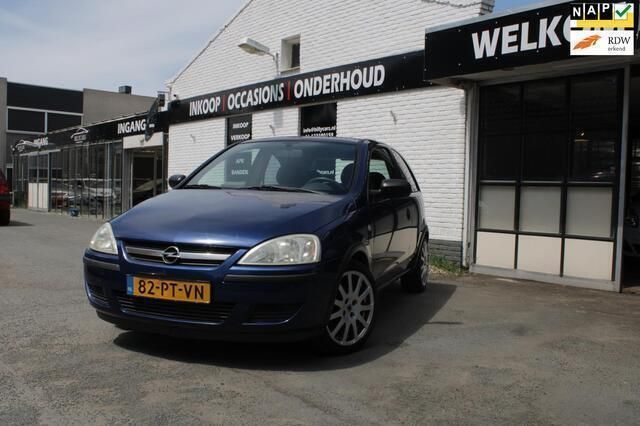 Blauw Gebruikt 2004 Opel Corsa Hatchback | € 1.450 (Eerlijke prijs) - Afbeelding 1/4