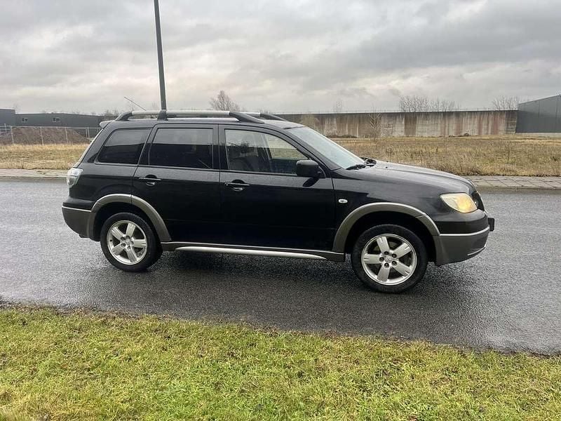 Occasion Mitsubishi Outlander Intense 160 PK (117 kW) 2005 Zwart SUV