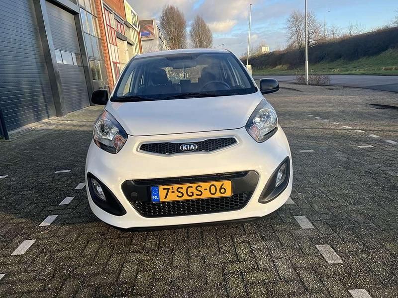 Wit Gebruikt 2013 Kia Picanto Hatchback | € 5.850 (Eerlijke prijs) - Afbeelding 1/4