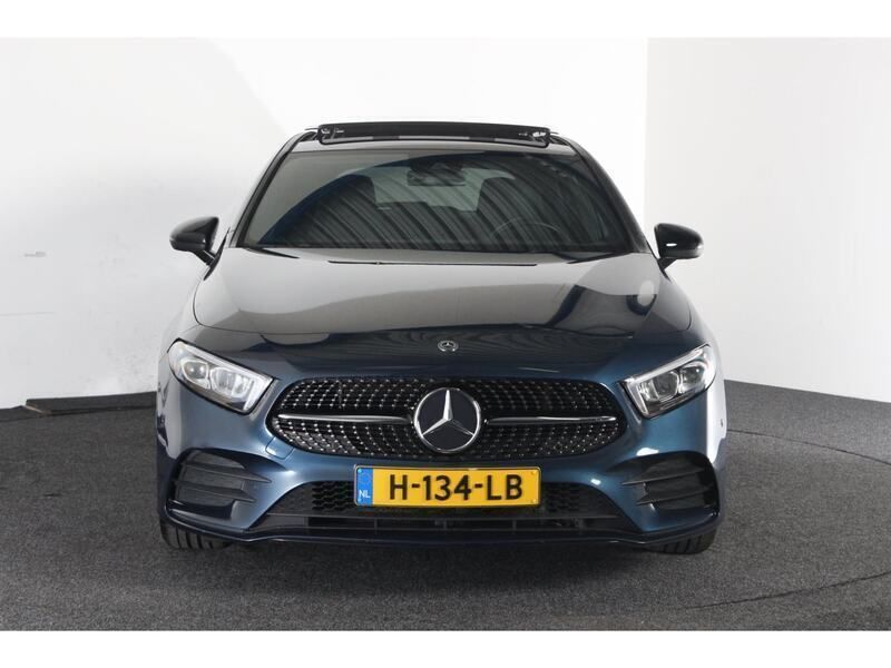 Occasion Mercedes A180 Advantage 136 PK (100 kW) 2020 Blauw, metallic lak Hatchback