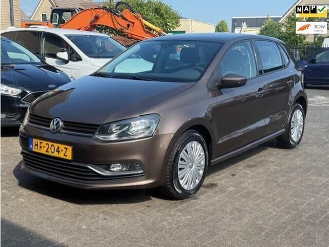 Bruin Gebruikt 2015 VW Polo Comfortline Hatchback | € 8.350 (Eerlijke prijs) - Afbeelding 1/4