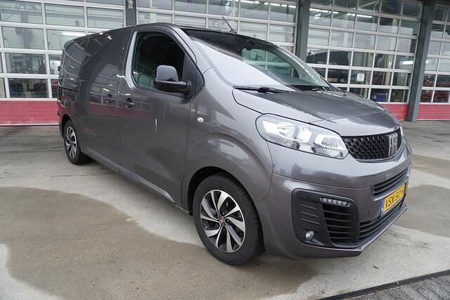 Grijs Occasion 2022 Fiat Scudo Van | € 19.950 (Goede deal) - Afbeelding 1/4
