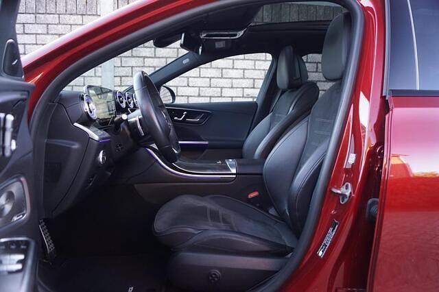 Occasion Mercedes C200 AMG line 204 PK (150 kW) 2022 Rood Stationwagen