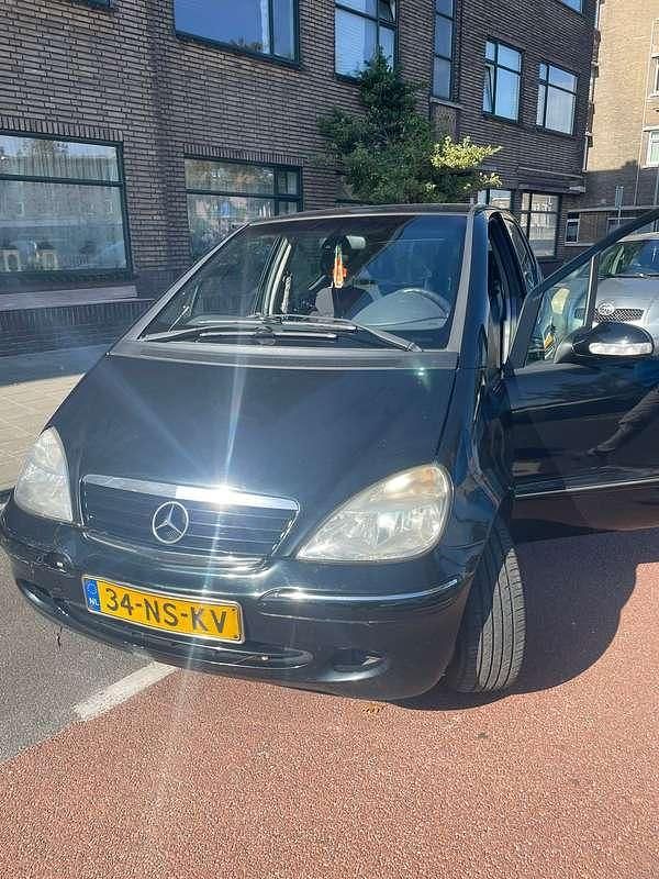 Zwart Gebruikt 2004 Mercedes A140 Elegance Stationwagen | € 900 (Duur) - Afbeelding 1/4