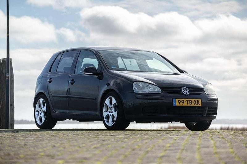Zwart Gebruikt 2006 VW Golf V Sportline Hatchback | € 2.500 (Goede deal) - Afbeelding 1/4