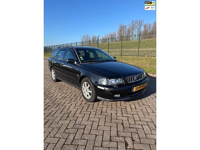 Occasion Volvo V40 136 PK (100 kW) 2004 Zwart Stationwagen