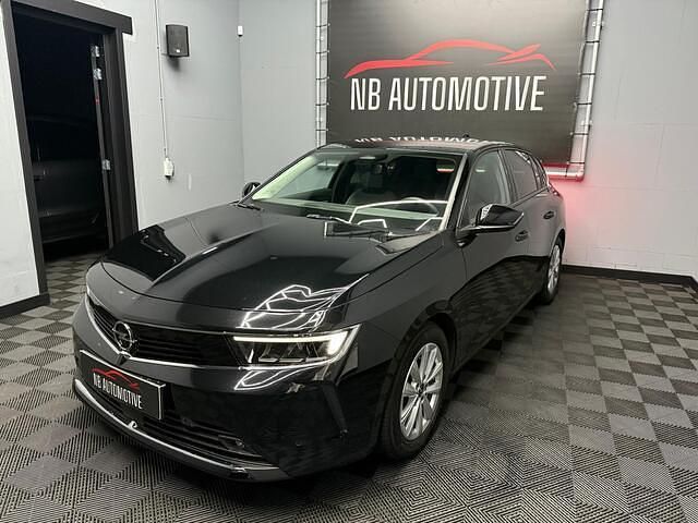 Zwart Gebruikt 2023 Opel Astra Business Edition Hatchback | € 22.900 (Super prijs) - Afbeelding 1/4