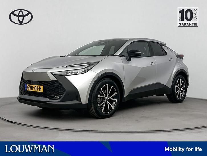 Grijs Occasion 2025 Toyota C-HR SUV | € 31.945 (Super prijs) - Afbeelding 1/4