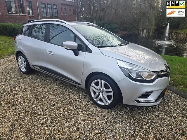 Grijs Gebruikt 2017 Renault Clio GrandTour Zen Stationwagen | € 7.999 (Eerlijke prijs) - Afbeelding 1/4
