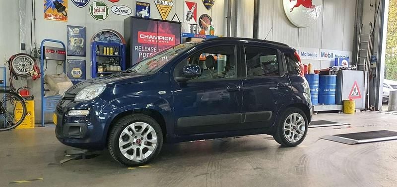 Blauw Gebruikt 2012 Fiat Panda Lounge MPV | € 4.350 (Eerlijke prijs) - Afbeelding 1/4