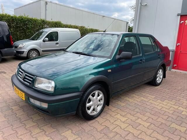Occasion VW Vento 75 PK (55 kW) 1996 Groen Sedan