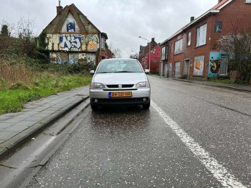 Zilver Gebruikt 2000 Seat Arosa Stella Hatchback | € 2.750 (Duur) - Afbeelding 1/3