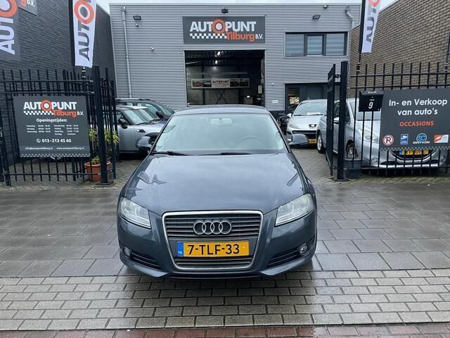 Occasion Audi A3 Attraction 102 PK (75 kW) 2009 Grijs, metallic lak Hatchback