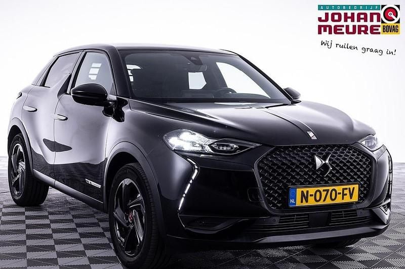 Zwart Gebruikt 2021 DS Automobiles DS3 Crossback E-Tense Performance Line Plus SUV | € 16.900 (Goede deal) - Afbeelding 1/4