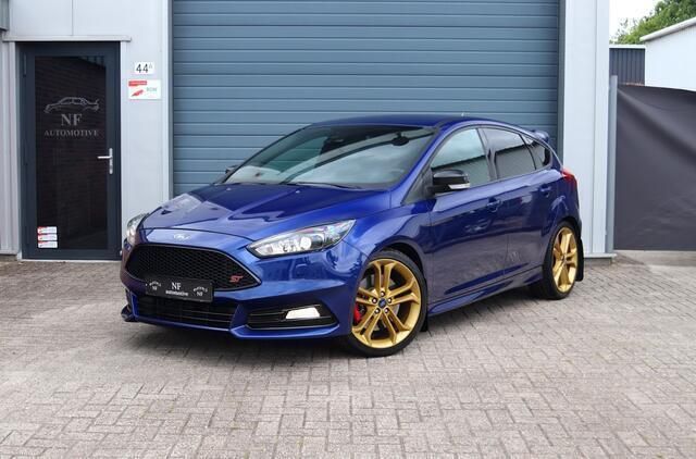 Blauw Gebruikt 2015 Ford Focus ST Hatchback | € 17.950 (Eerlijke prijs) - Afbeelding 1/4