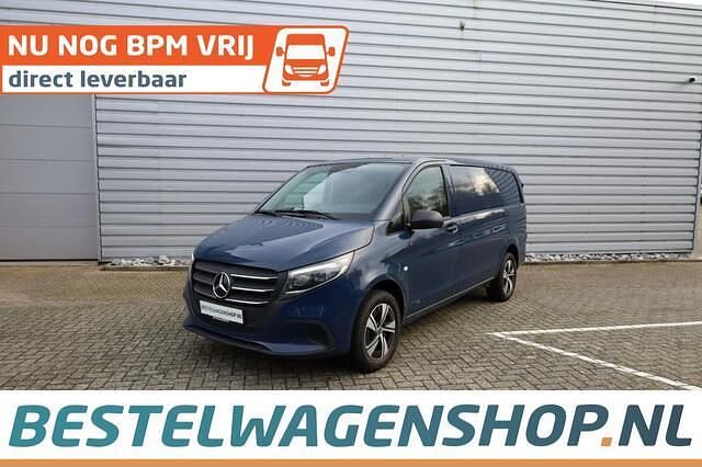 Blauw (metallic) Gebruikt 2024 Mercedes Vito Van | € 45.265 (Iets duurder) - Afbeelding 1/4