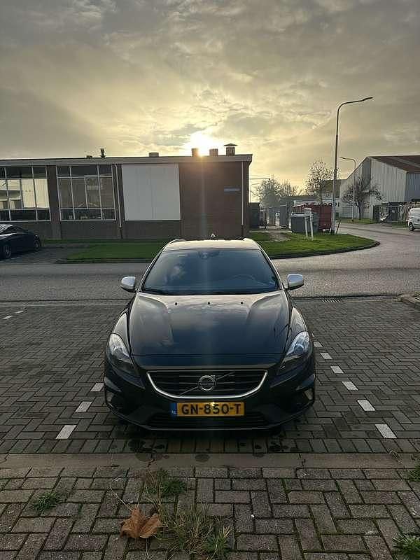 Occasion Volvo V40 R-Design 120 PK (88 kW) 2015 Zwart MPV