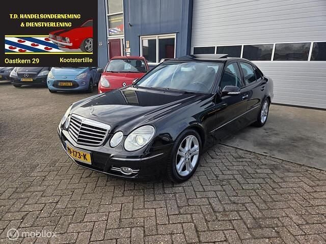 Zwart Gebruikt 2008 Mercedes E200 Avantgarde Sedan | € 4.250 (Super prijs) - Afbeelding 1/4