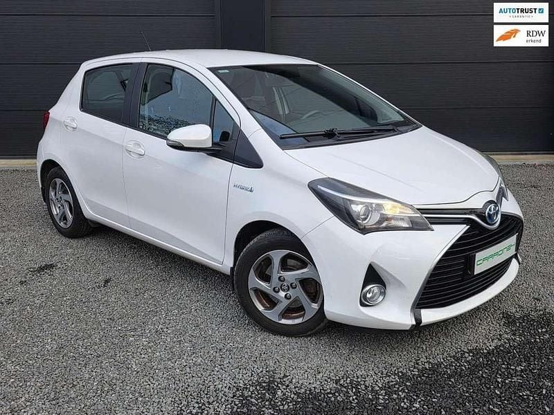 Occasion Toyota Yaris Hybrid Comfort 73 PK (53 kW) 2015 Wit Hatchback