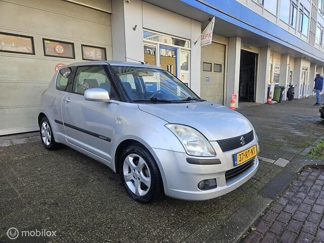 Occasion Suzuki Swift Exclusive 102 PK (75 kW) 2005 Grijs Hatchback