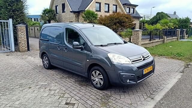 Grijs Gebruikt 2018 Citroën Berlingo MPV | € 11.750 (Duur) - Afbeelding 1/4