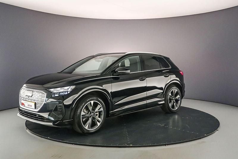 Zwart Gebruikt 2024 Audi Q4 e-tron Advanced SUV | € 46.900 (Super prijs) - Afbeelding 1/4