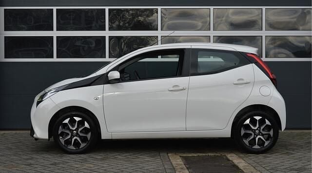 Occasion Toyota Aygo X-play 73 PK (53 kW) 2020 Wit Hatchback