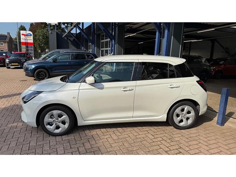 Occasion Suzuki Swift Style 83 PK (61 kW) 2025 Wit Hatchback