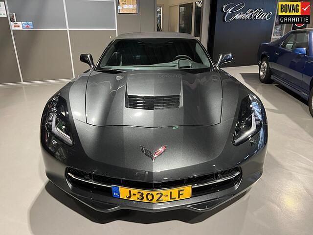 Grijs (metallic) Gebruikt 2018 Chevrolet Corvette Stingray Cabriolet | € 89.990 - Afbeelding 1/4