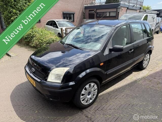 Zwart Gebruikt 2003 Ford Fusion MPV | € 799 (Goede deal) - Afbeelding 1/4