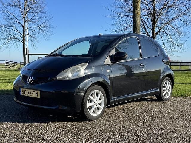 Occasion Toyota Aygo Play 68 PK (50 kW) 2008 Zwart Hatchback