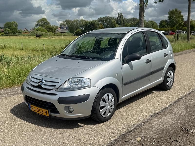 Grijs Gebruikt 2007 Citroën C3 Hatchback | € 1.400 (Eerlijke prijs) - Afbeelding 1/4