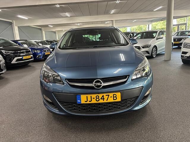 Blauw Gebruikt 2016 Opel Astra Stationwagen | € 7.250 (Goede deal) - Afbeelding 1/4