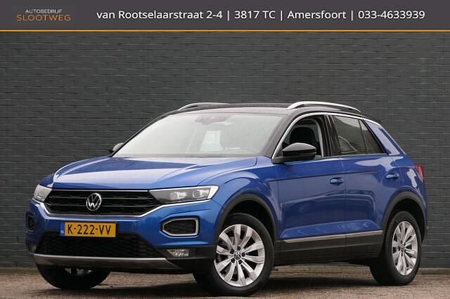 Blauw (metallic) Occasion 2021 VW T-Roc Sport SUV | € 23.950 (Goede deal) - Afbeelding 1/4