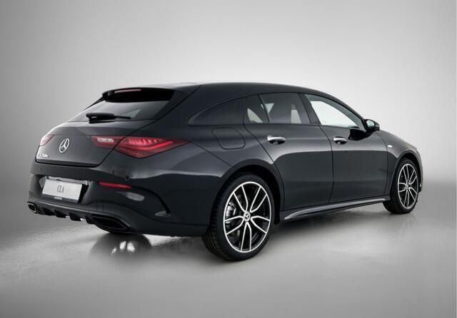 Zwart Nieuw 2025 Mercedes CLA250 Shooting Brake Business Stationwagen | € 57.057 (Iets duurder) - Afbeelding 1/4